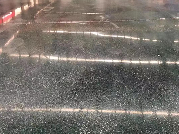 环氧地坪施工中的手套佩戴