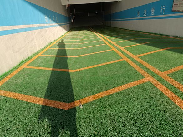 环氧地坪漆的耐候性与抗老化性